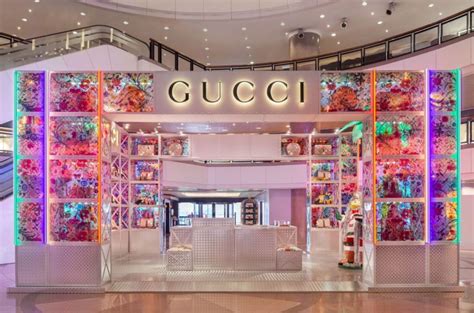 siti vestiti versace gucci low cost china|gucci store china world.